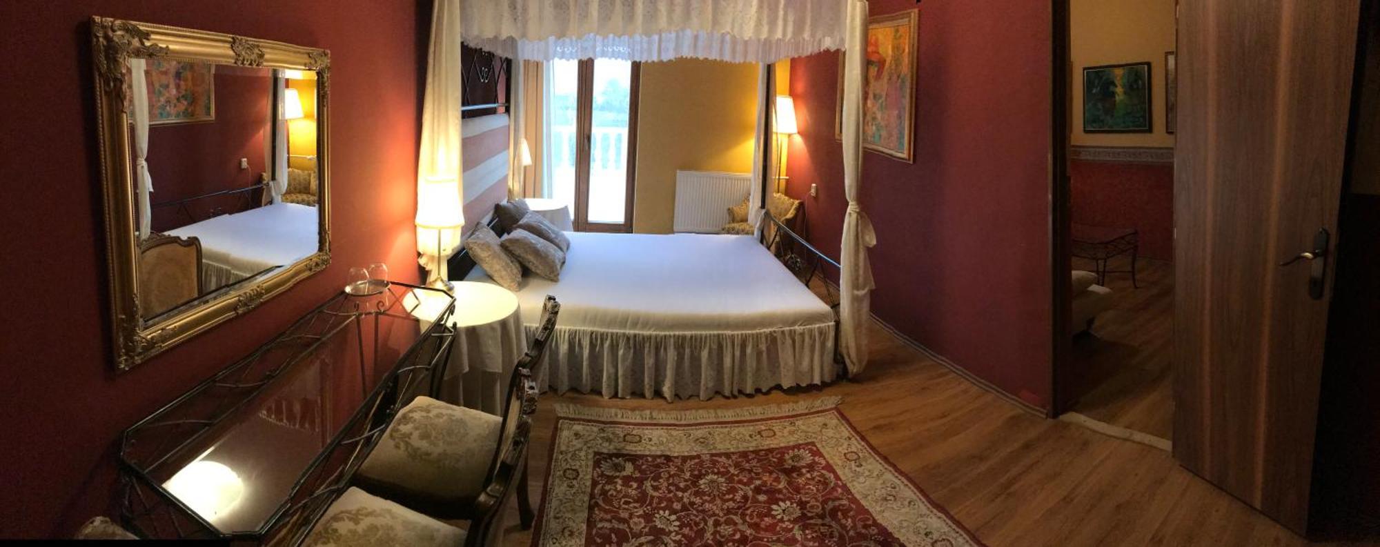 Hotel *** Plauter Kuria Veľký Meder Exteriér fotografie